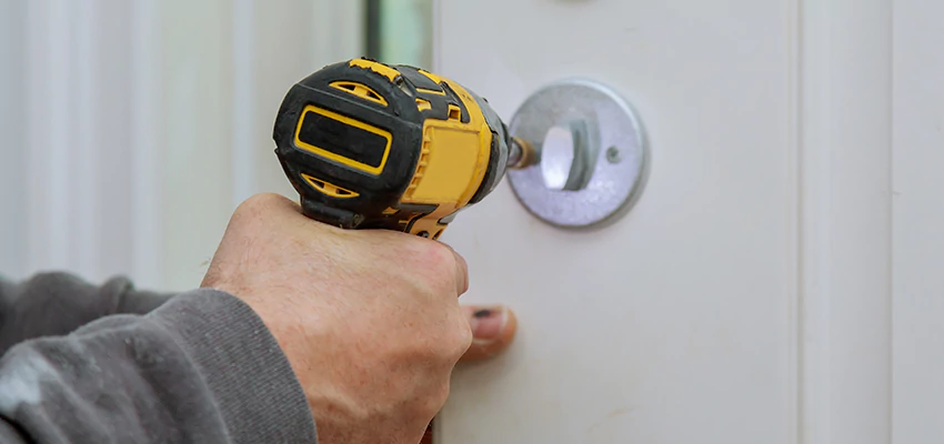 Street Locksmith For Smart Lock Repair in Margate, FL