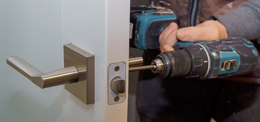 Broken Door Handle Lock Repair in Margate, Florida