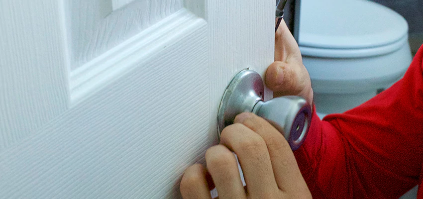 Vintage Door Knob Replacement in Margate, FL